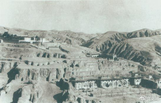 1947年12月25日至28日，中共中央在陜北米脂楊家溝召開(kāi)擴(kuò)大會(huì)議（十二月會(huì)議）。圖為會(huì)議會(huì)址。